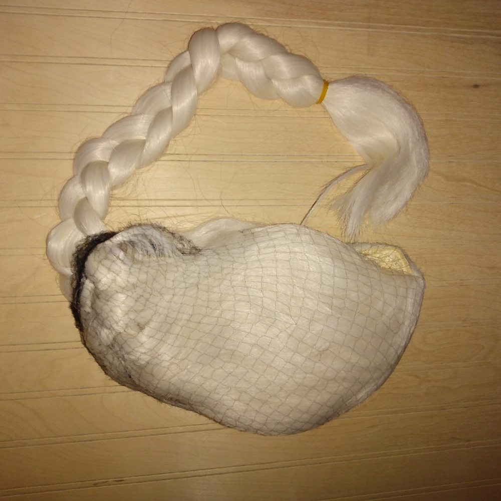 Snow Princess Wig - Picture 3 of 4